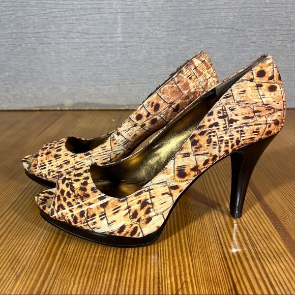 Nine West sz 8 Danee peeptoe leopard croc print platform pumps - Picture 9 of 13